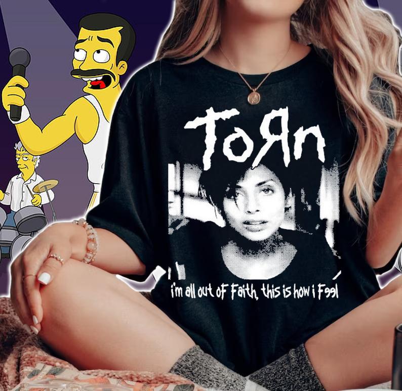 Natalie Imbruglia Essential ToRn Shirt t-shirt