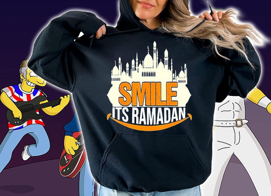 Smile Its Ramadan Cool Islamic Ramadan Saying Muslim Eid T-Shirt t-shirt