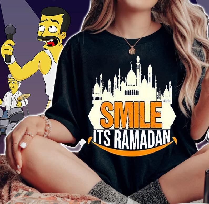 Smile Its Ramadan Cool Islamic Ramadan Saying Muslim Eid T-Shirt t-shirt